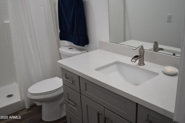 206 S Thunder Mtn, Payson, AZ 85541 - bathroom featuring toilet, wood finished floors, a stall shower, and vanity