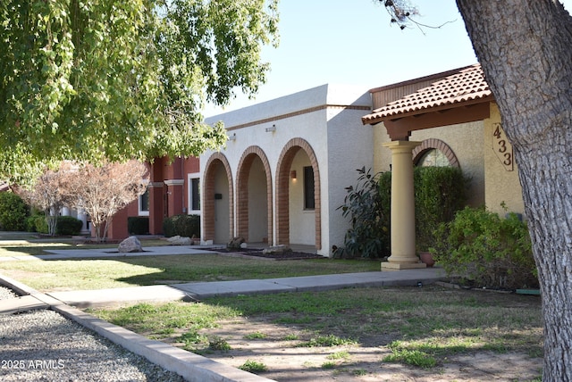 view of mediterranean / spanish-style house