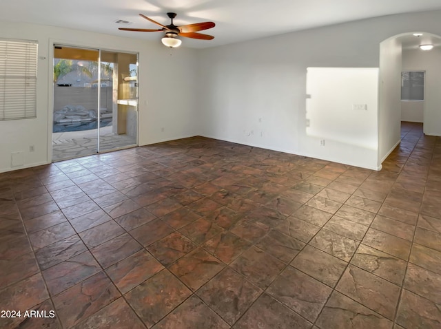 empty room with ceiling fan