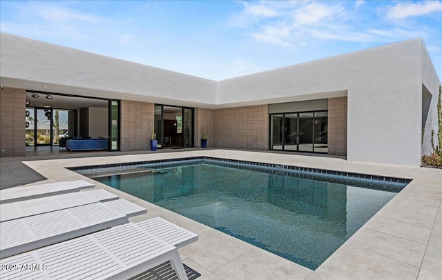 5301 N 43rd St, Phoenix, AZ 85018 - swimming pool featuring a patio