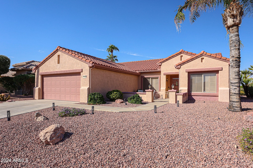 view of front of house featuring a garage