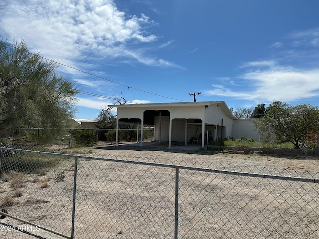 view of front of property