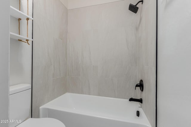 742 W Vineyard Plains Dr, San Tan Valley, AZ 85143 - bathroom with toilet and washtub / shower combination