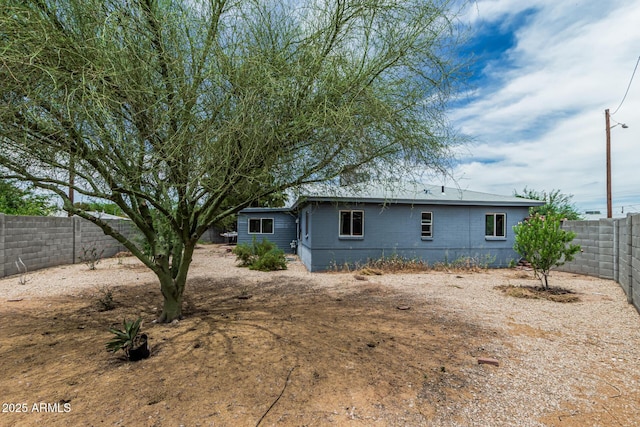 2019 W Stella Ln, Phoenix, AZ 85015 - rear view of property featuring a fenced backyard
