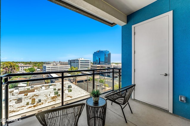 3131 N Central Ave Unit 6017, Phoenix, AZ 85012 - balcony featuring a city view