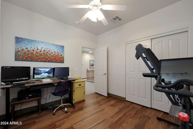 office area with wood-type flooring and ceiling fan