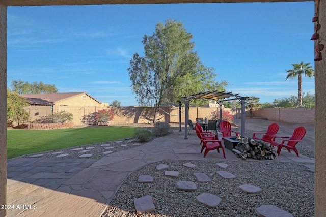 view of patio featuring a pergola