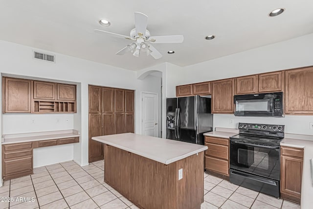 408 N Falcon Ct, Gilbert, AZ 85234 - kitchen featuring ceiling fan, visible vents, light tile patterned floors, light countertops, and black appliances