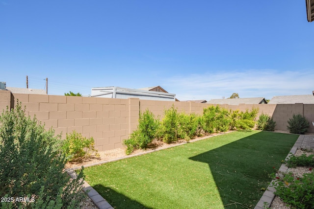 8026 S 6th Dr, Phoenix, AZ 85041 - view of yard with a fenced backyard