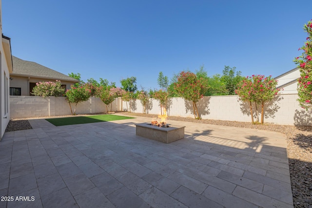 24905 S 206th Pl, Queen Creek, AZ 85142 - fenced backyard featuring an outdoor fire pit and a patio