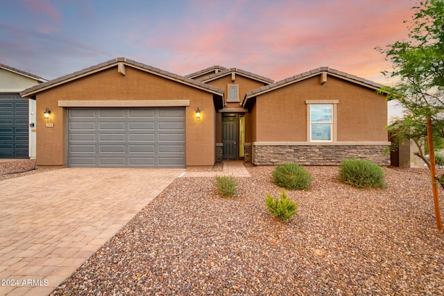 view of front facade featuring a garage