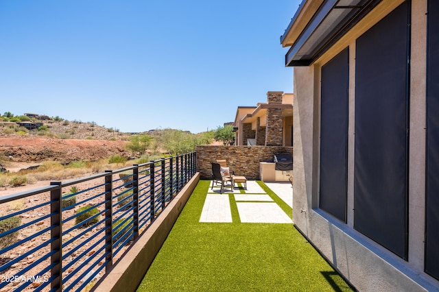 16134 E Ridgestone Dr, Fountain Hills, AZ 85268 - view of yard featuring a balcony