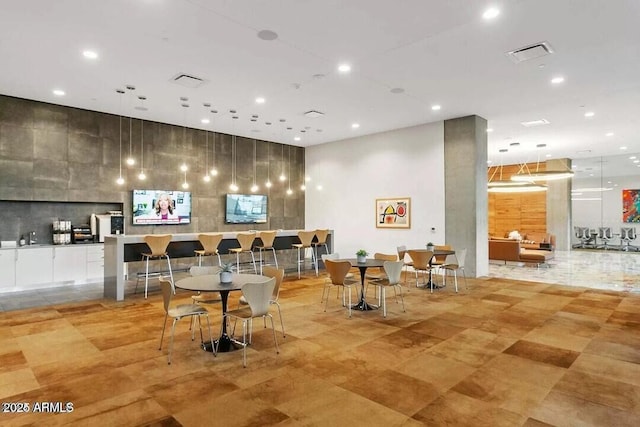 7180 E Kierland Blvd Unit 916, Scottsdale, AZ 85254 - lobby featuring recessed lighting