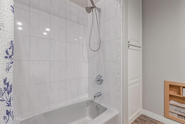 bathroom featuring shower / tub combo