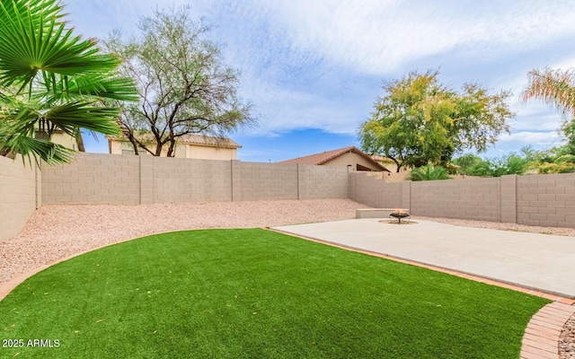 20929 N 37th Way, Phoenix, AZ 85050 - view of yard featuring a patio