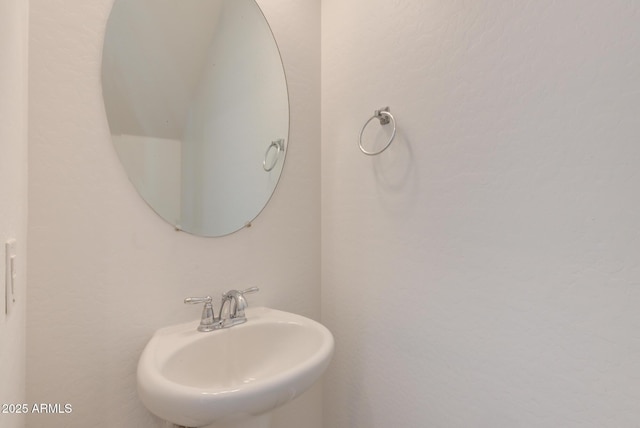 1367 S Country Club Dr S Unit 1125, Mesa, AZ 85210 - bathroom featuring a sink