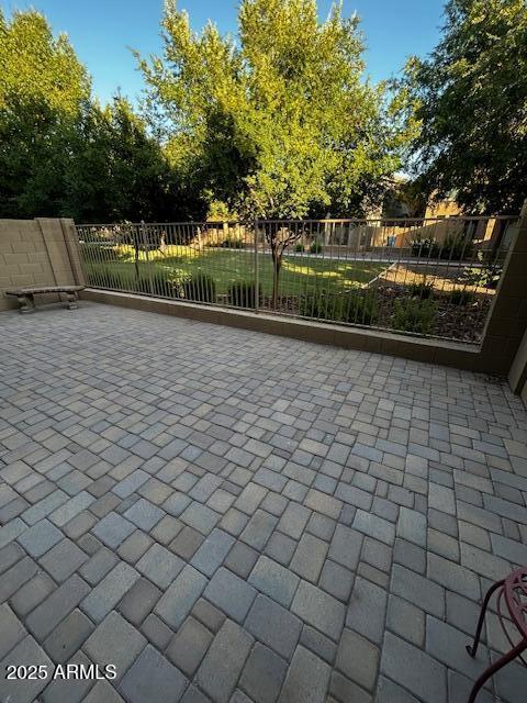 1350 S Greenfield Rd Unit 1219, Mesa, AZ 85206 - view of patio