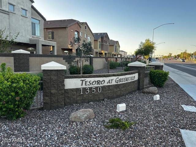 1350 S Greenfield Rd Unit 1219, Mesa, AZ 85206 - community / neighborhood sign featuring a residential view
