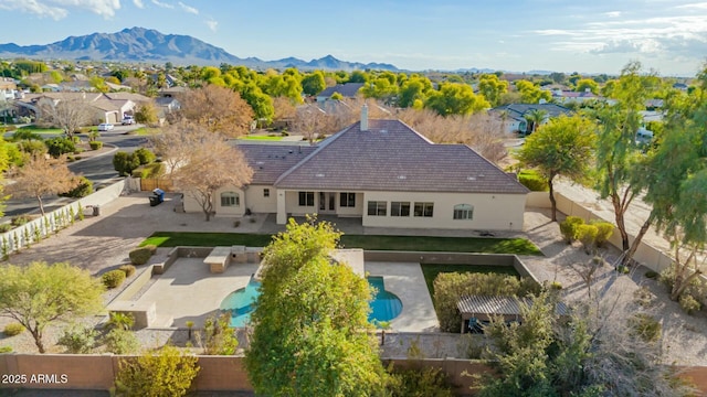 bird's eye view featuring a mountain view