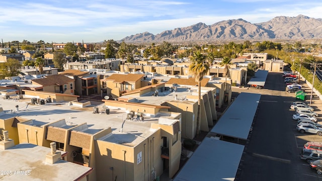 bird's eye view featuring a mountain view