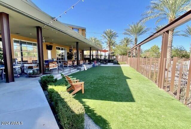 view of yard featuring a patio area