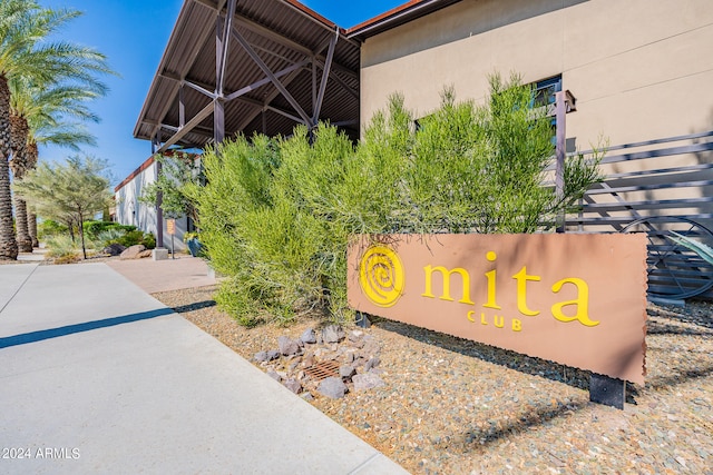 view of community / neighborhood sign