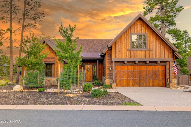 view of front of property featuring a garage