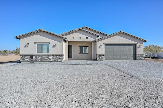 view of front facade with a garage