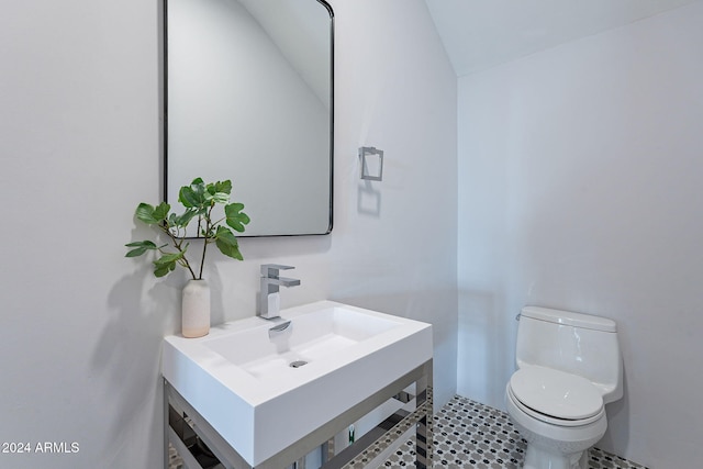 11328 E Dreyfus Ave, Scottsdale, AZ 85259 - bathroom featuring vanity and lofted ceiling