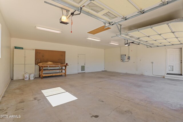 502 W Locust Rd, Payson, AZ 85541 - garage featuring a garage door opener