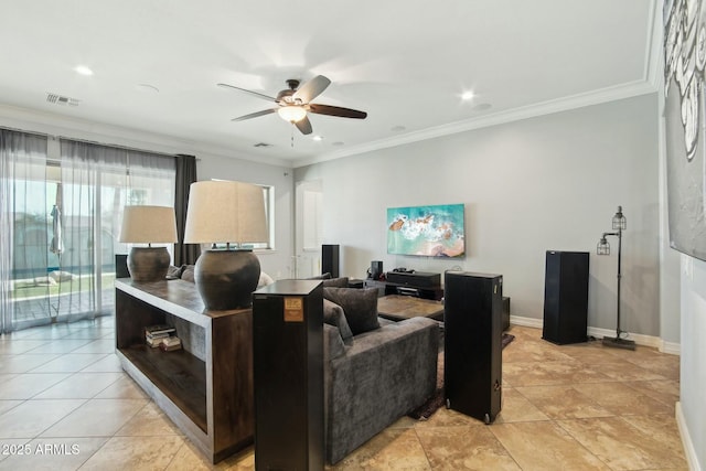 living area featuring recessed lighting, visible vents, ornamental molding, ceiling fan, and baseboards