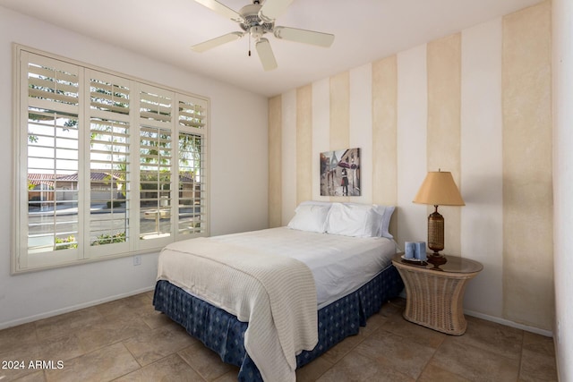 bedroom with ceiling fan