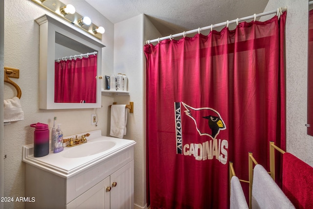 1987 Stagg Run, Overgaard, AZ 85933 - bathroom with vanity and a shower with curtain