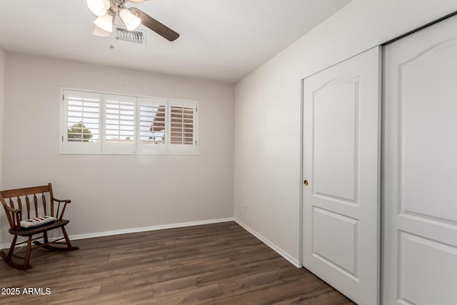 8538 E Vista Dr, Scottsdale, AZ 85250 - unfurnished room with wood finished floors and ceiling fan