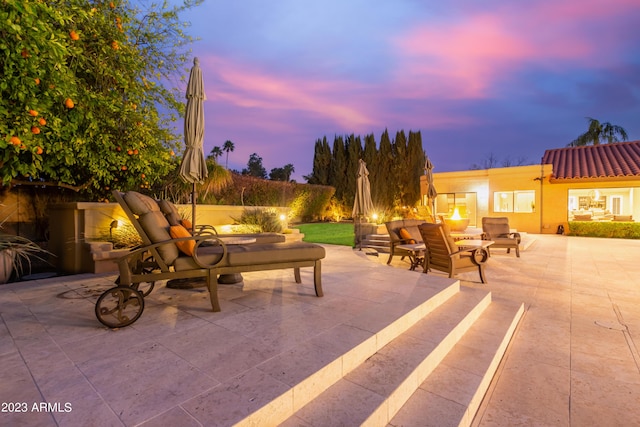 10658 E Cinnabar Ave, Scottsdale, AZ 85258 - view of patio featuring outdoor lounge area