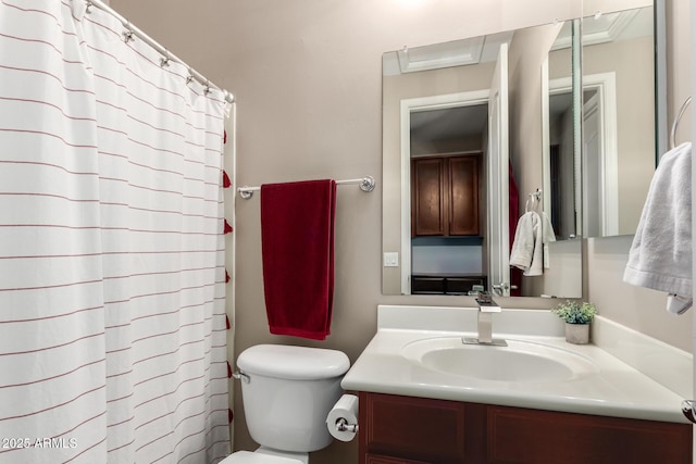 3441 S Halsted Pl, Chandler, AZ 85286 - full bathroom featuring toilet, vanity, and curtained shower