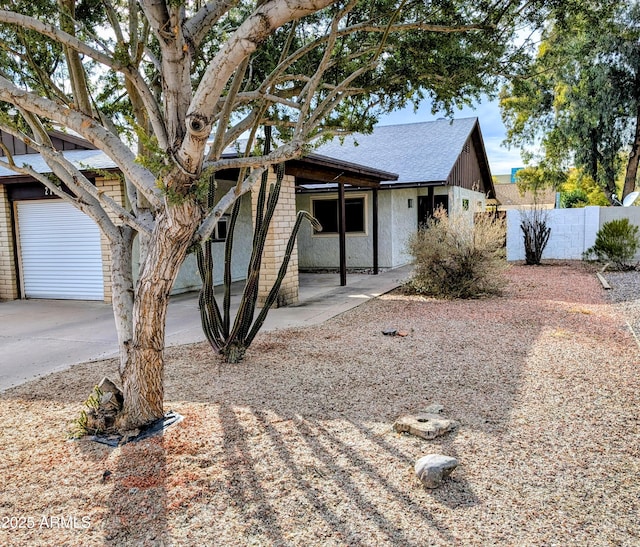 view of front of home featuring a patio area