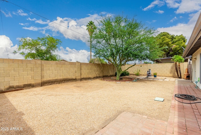 4024 W Griswold Rd, Phoenix, AZ 85051 - fenced backyard with a patio area