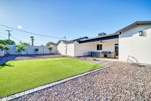 view of yard with a patio