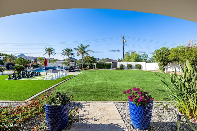 5404 N 41st St, Phoenix, AZ 85018 - view of yard