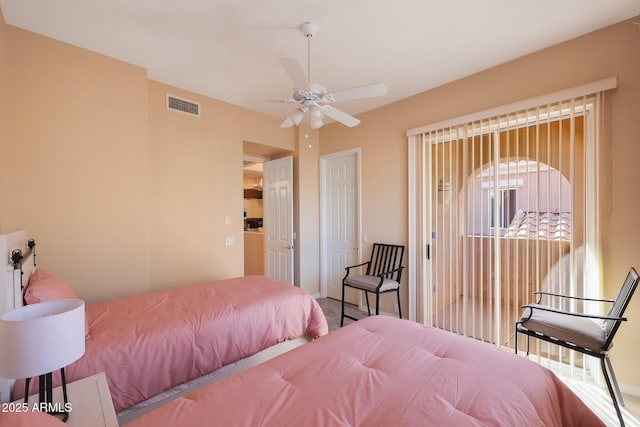 bedroom with ceiling fan