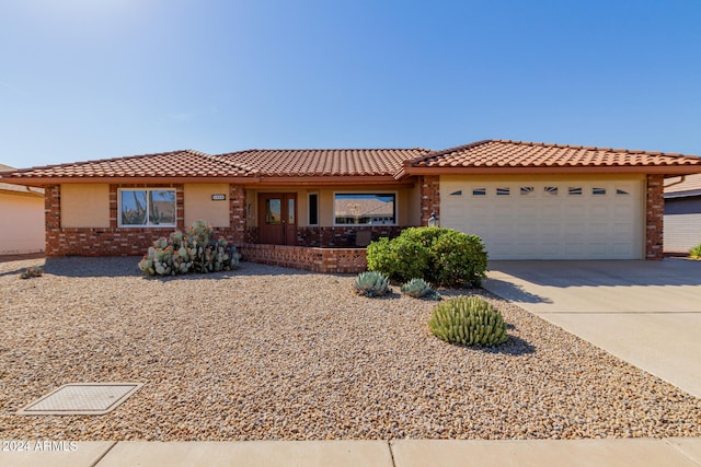 view of front facade with a garage