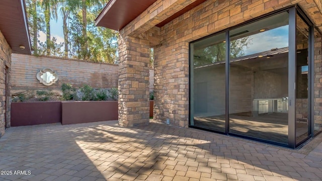 15217 N 15th Dr, Phoenix, AZ 85023 - view of patio / terrace with fence