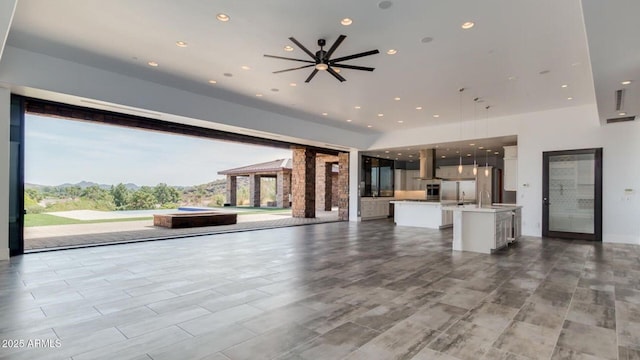 15217 N 15th Dr, Phoenix, AZ 85023 - unfurnished living room with a ceiling fan, visible vents, and recessed lighting
