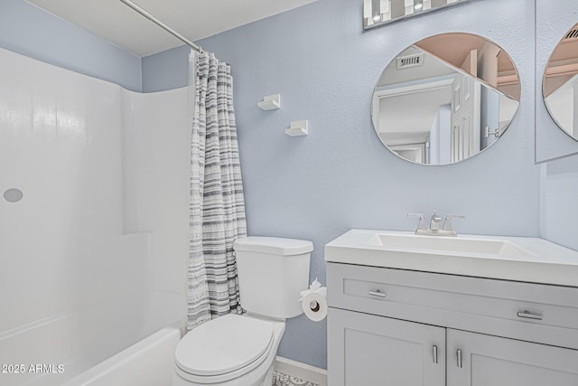 9609 N 44th Ave, Glendale, AZ 85302 - full bath featuring vanity, baseboards, toilet, and shower / tub combo with curtain