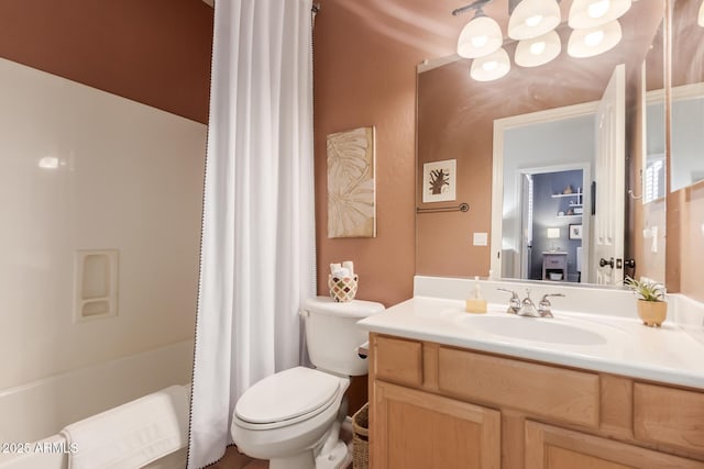 7617 E Desert Honeysuckle Dr, Gold Canyon, AZ 85118 - full bath featuring toilet, vanity, and shower / bath combo