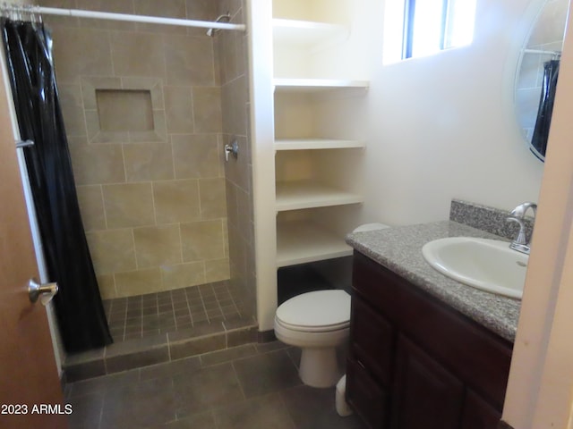 639 W US Highway 60, Superior, AZ 85173 - bathroom with vanity, a shower with curtain, and toilet