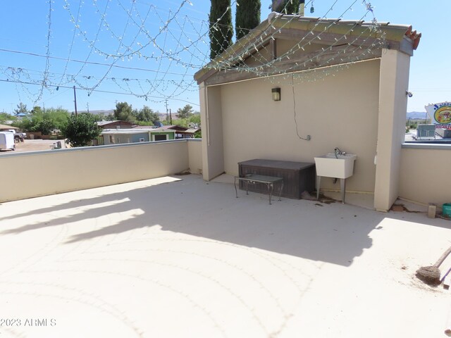 639 W US Highway 60, Superior, AZ 85173 - view of patio / terrace featuring sink