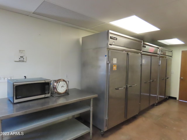 639 W US Highway 60, Superior, AZ 85173 - kitchen with concrete floors