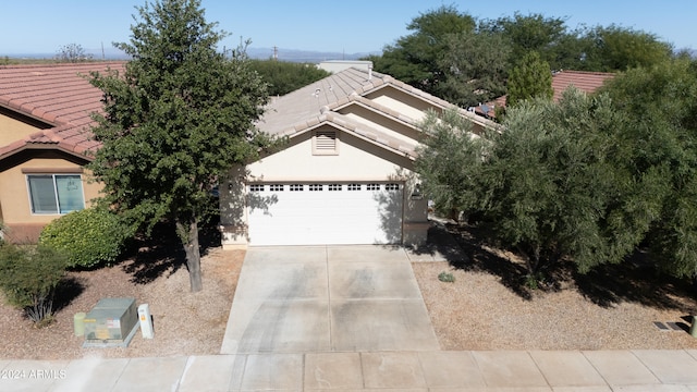 view of front facade with a garage